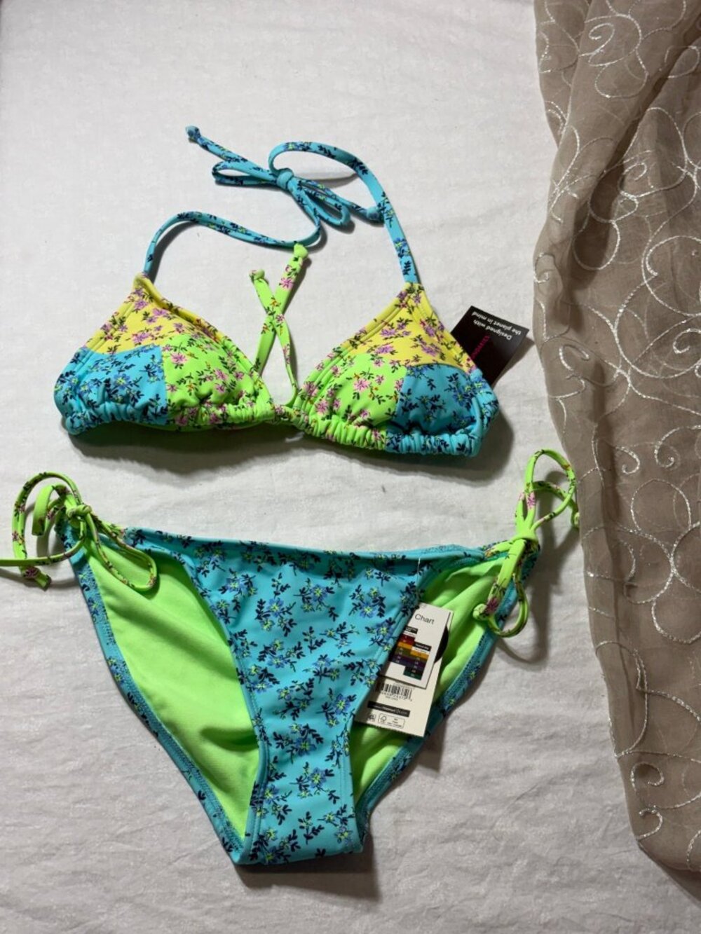 Floral Two Piece Bikini Medium Nylon Spandex Stretchy Swimwear